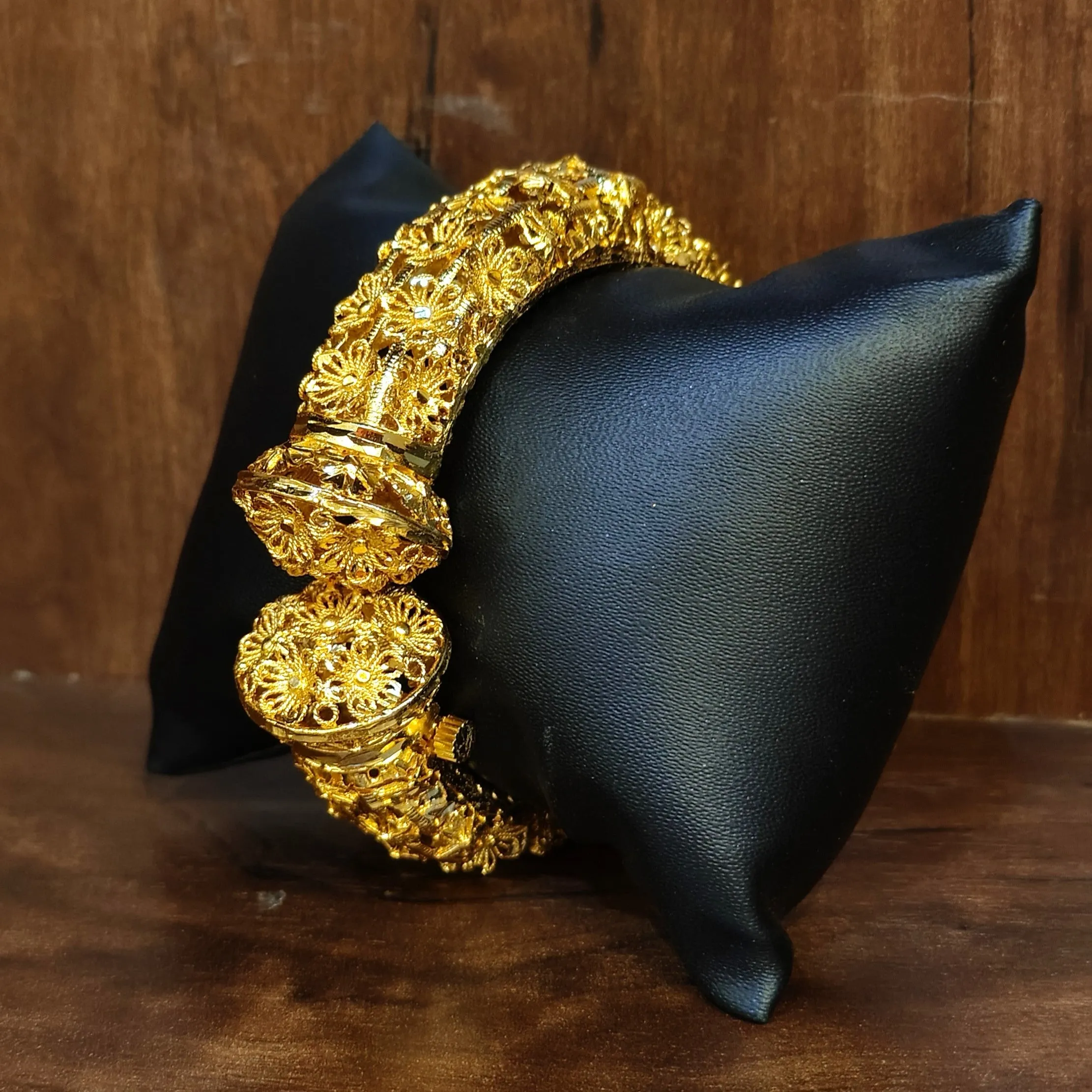 Floral Studed Bala With Screw  - One Piece