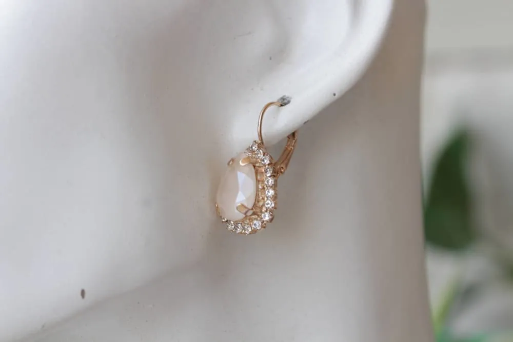 IVORY CREAM EARRINGS